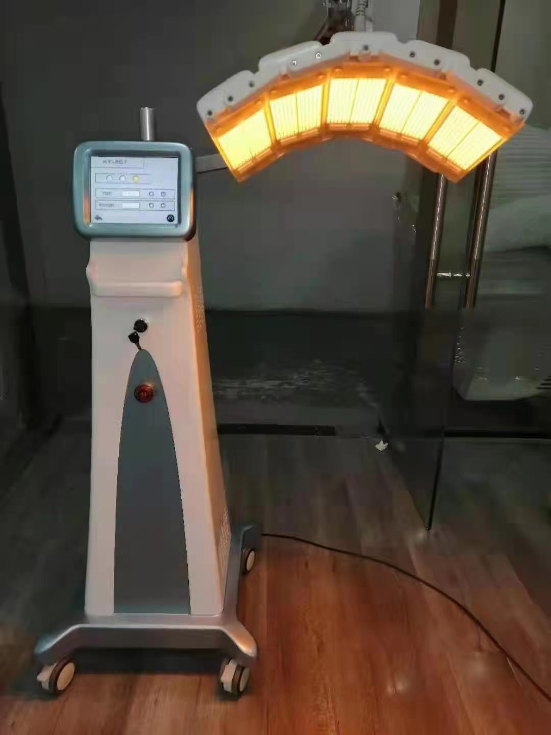 Newest Clinic 7 colors LED PDT Red blue facial care PDT Led Light Therapy machine