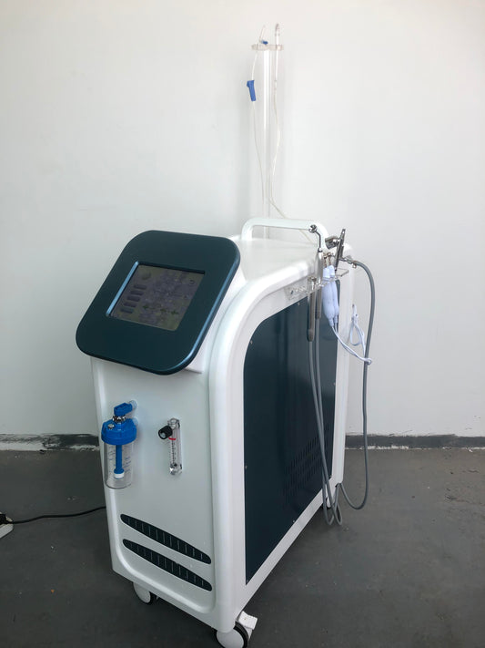 Máquina de belleza con infusión de oxígeno y chorro de agua para mascarilla facial con inyector de diamante y peeling de O2.